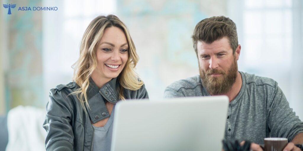 partnerska terapija na spletu je najboljša rešitev, če se ne želite izpostavljati in ostati anonimna, hkrati pa izvajati terapijo iz udobja svojega naslovnjača.